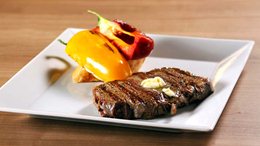 Grilled Rump steak with sea salt and grilled capsicum